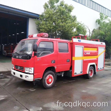 Camion de pompiers combinés à eau à poudre sèche